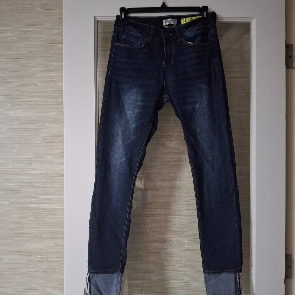 Indigo Rein Jeans with Light Wash bottom